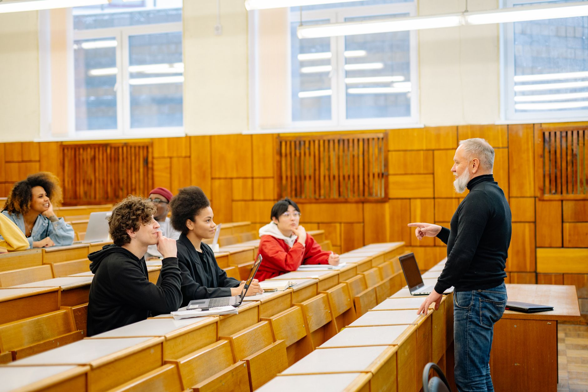 南加州大学国际学院2026申请指南：语言课程、预科与硕士预科详解